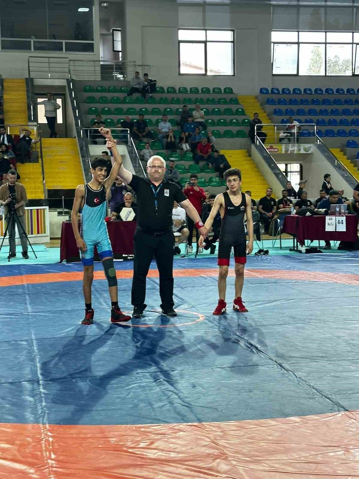 Eyyübiye’nin başarılı sporcuları Avrupa Şampiyonası’nda