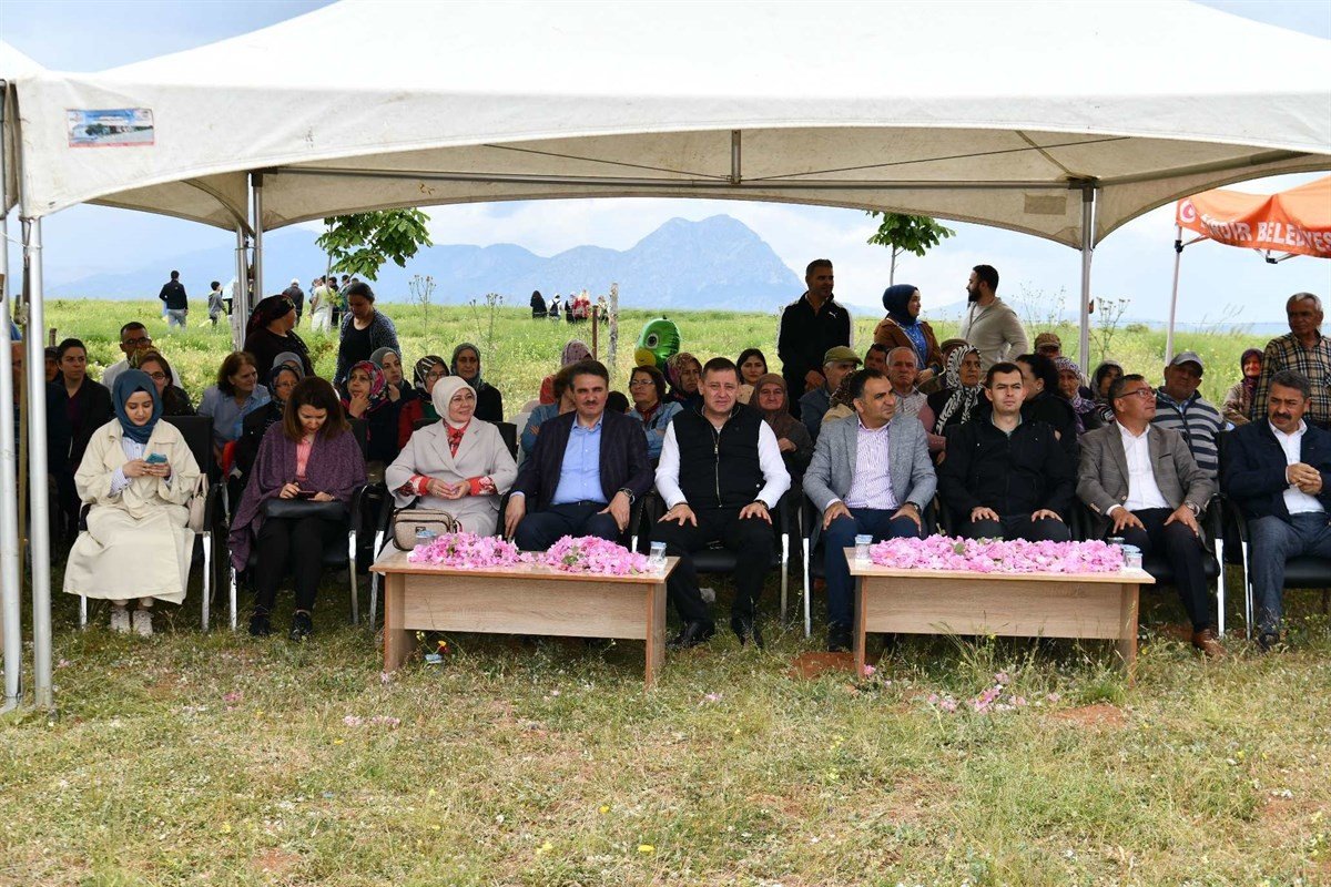 Sorkuncak köyünde 6. Gül Hasadı ve Uçurtma Şenliği