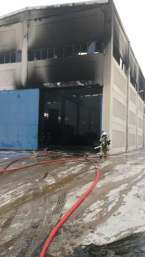İzmir’de yağ fabrikasında korkutan yangın
