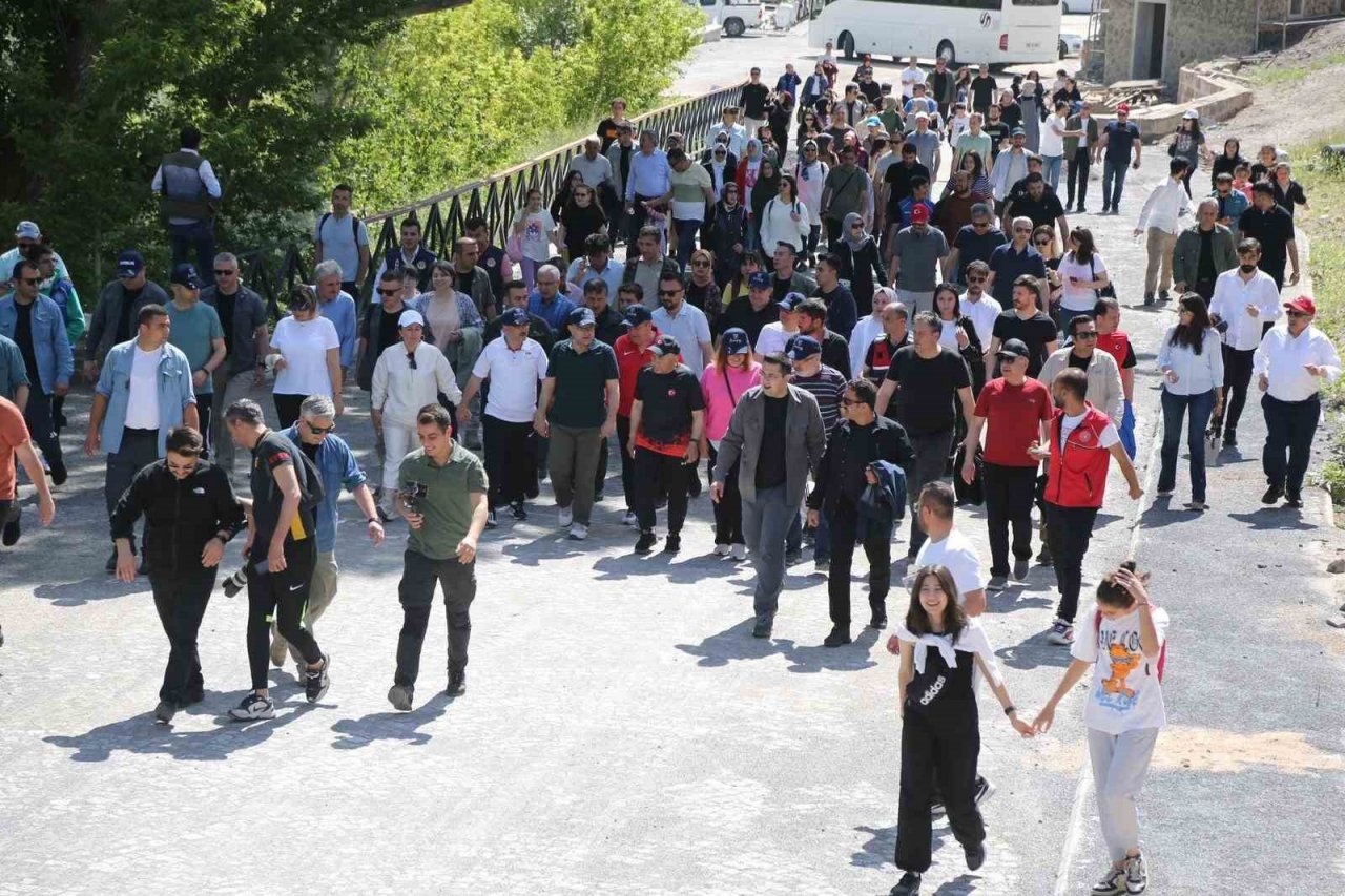 Kayseri Protokolü Gençlerle Soğanlı’yı Keşfetti