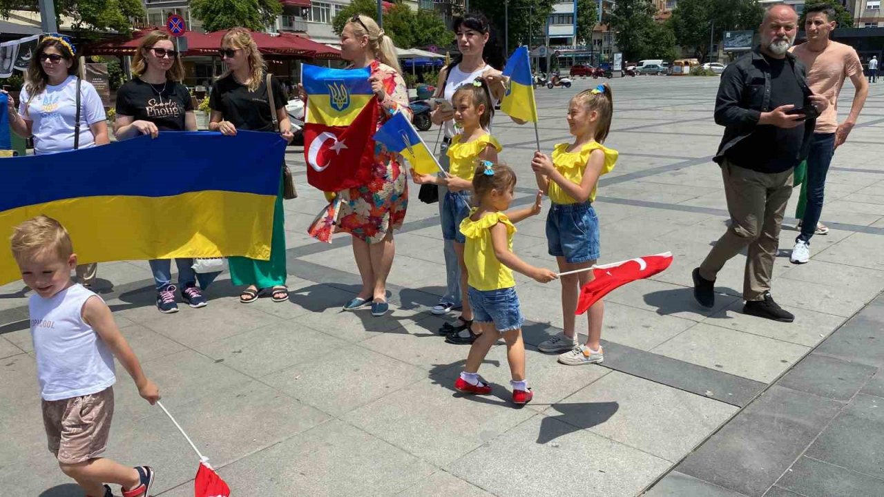 Ukraynalılar ülkelerindeki hidroelektrik santralinin vurulmasına sessiz kalmadı