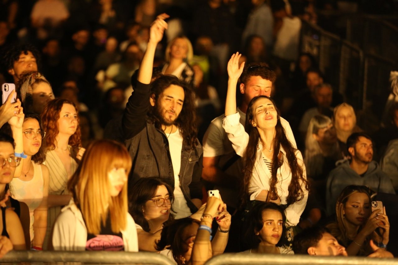 Nilüfer Nova Norda ile coştu