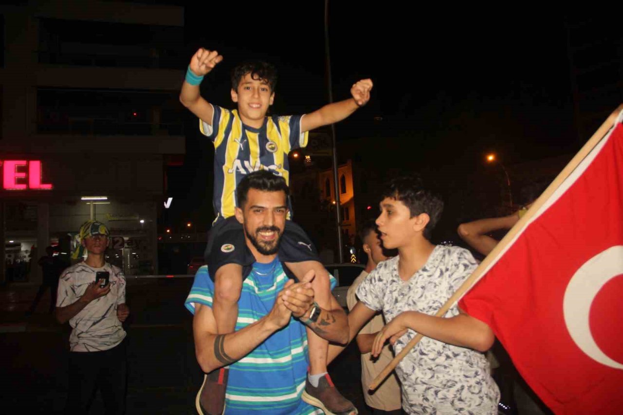 Şanlıurfa’da sporseverler çifte sevinç yaşadı