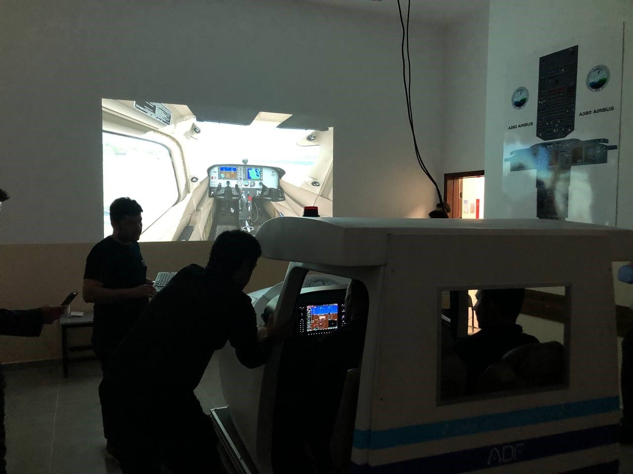 Sivil Havacılık Lisesi’ndeki söyleşide uzmanlar öğrencilerle deneyimlerini paylaştı