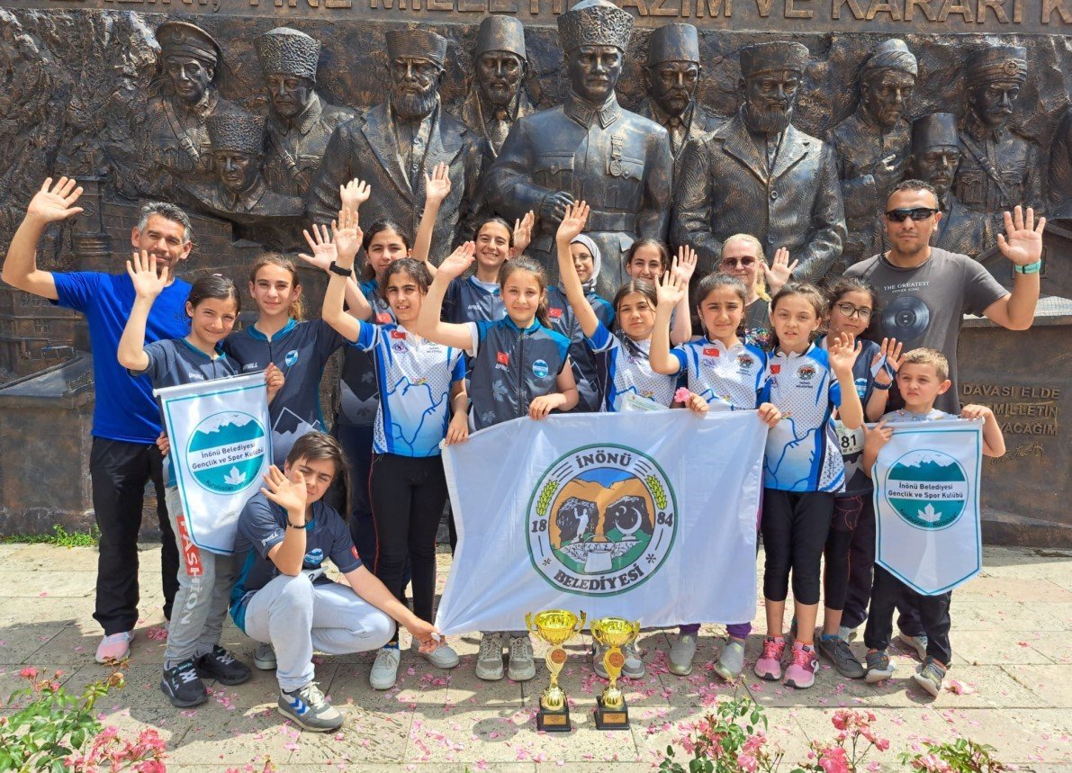 Türkiye Oryantiring Şampiyonasında Türkiye Şampiyonluğu ve ikinciliği İnönü’den