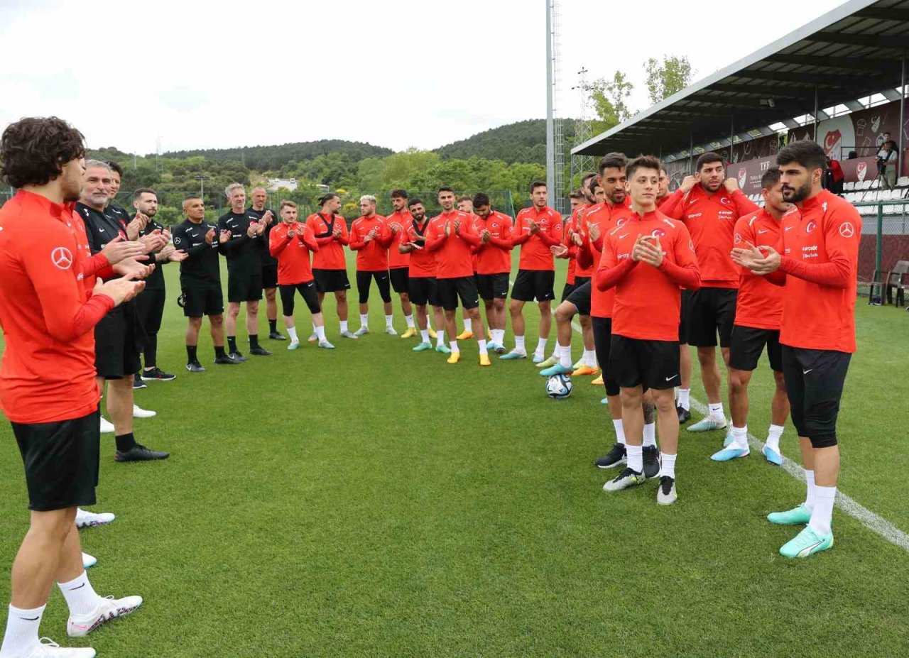 A Milli Futbol Takımı, Letonya maçı hazırlıklarını sürdürdü