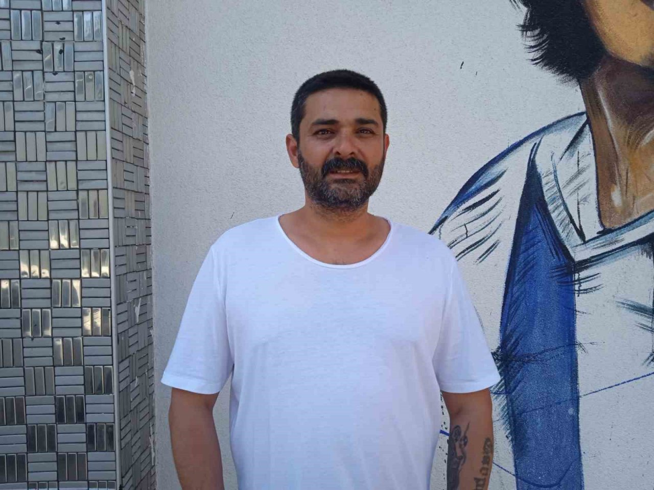 Efsane futbolcunun duvar resmi ilgi görüyor