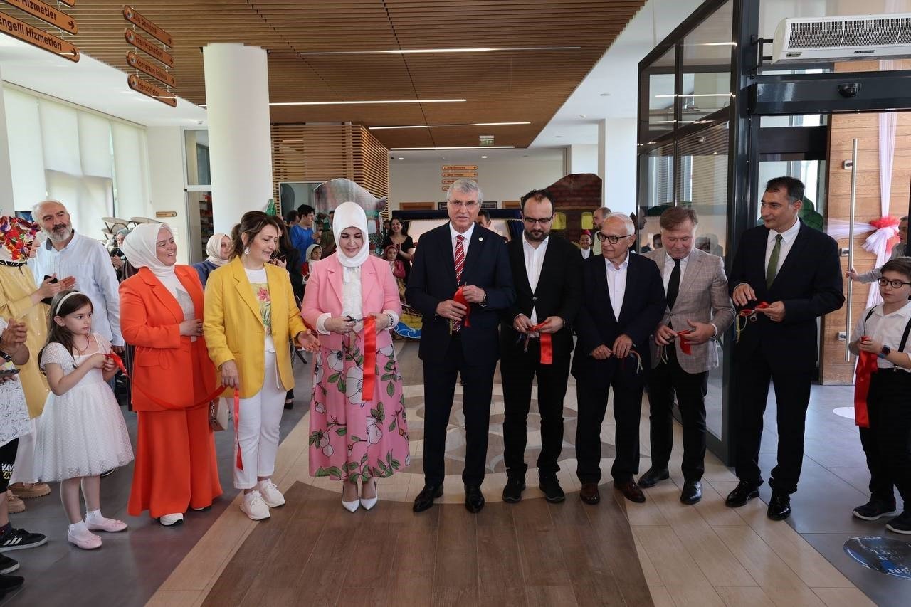 Başkan Yüce, SGM’de öğrencilerin yılsonu heyecanına ortak oldu