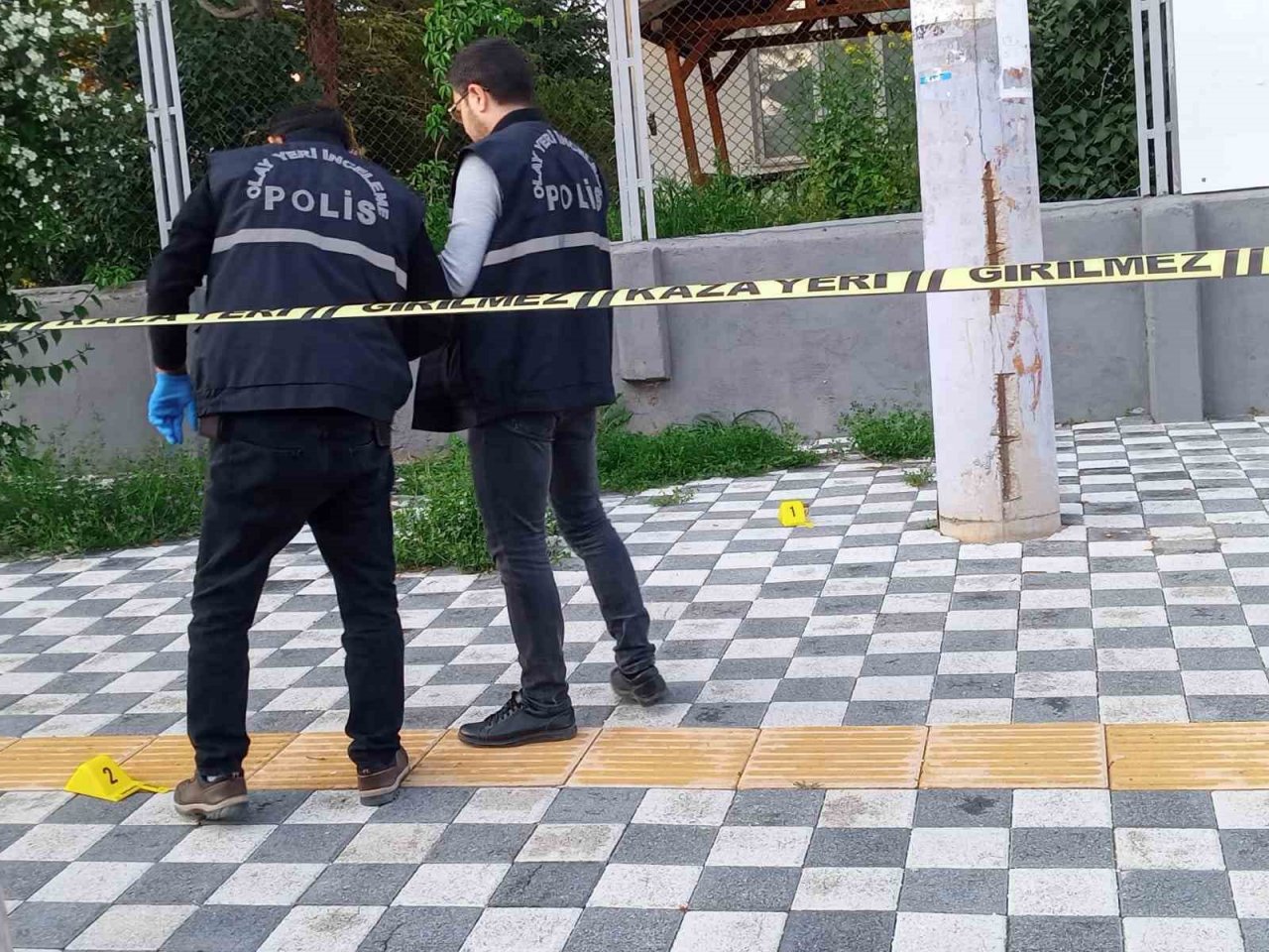 Kendisini vuran şahsı aynı silahla vurdu