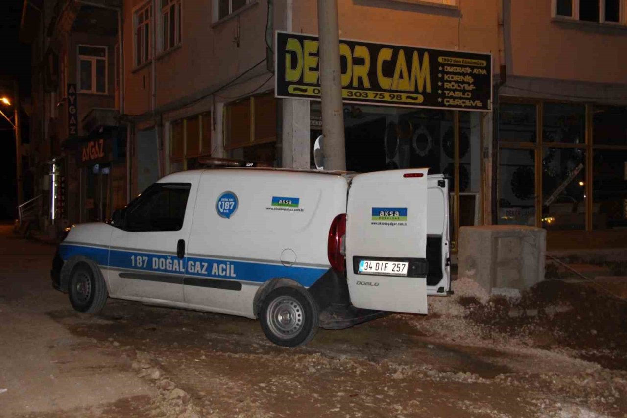 Toprak kaymasında ana doğalgaz borusu zarar görünce faciadan dönüldü