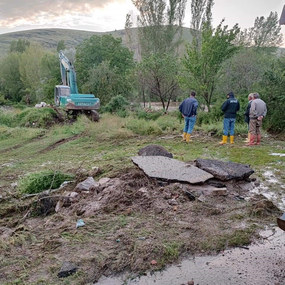 Selden etkilenen köylerde hasar tespit çalışması başlatıldı