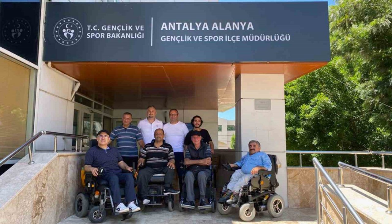 Alanya Belediyesi’nin “Her Kulaç Bir Hayat” projesi devam ediyor