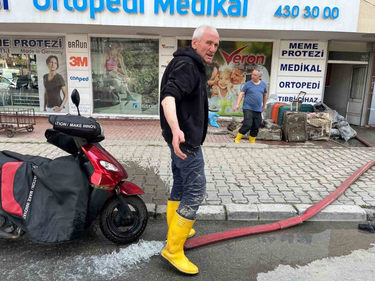 Başkentte sel sonrası mağdur esnaf: “3 milyonun üzerinde bir zararımız var”