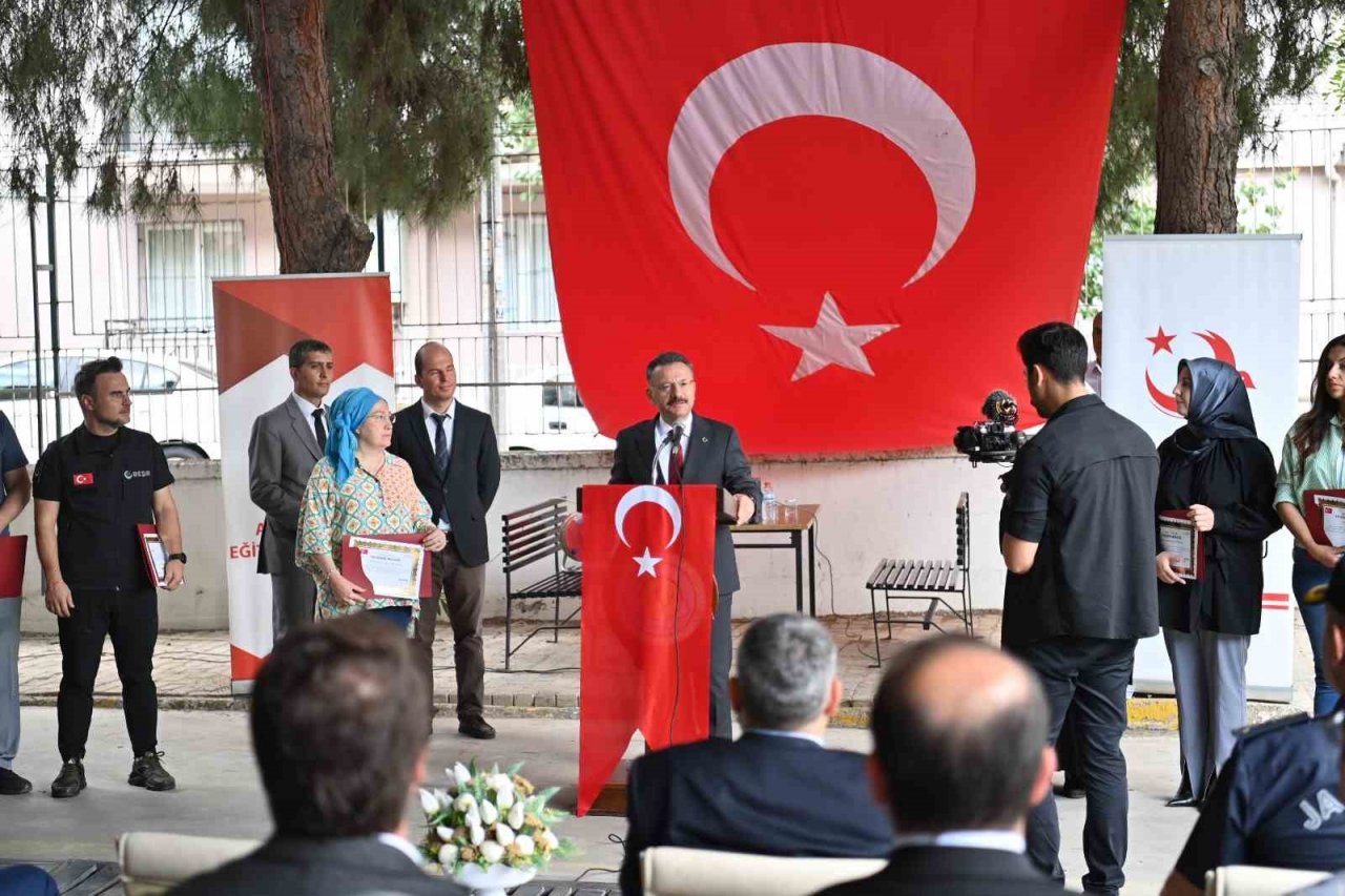 Aydın’dan deprem bölgesine 26 bin oyuncak