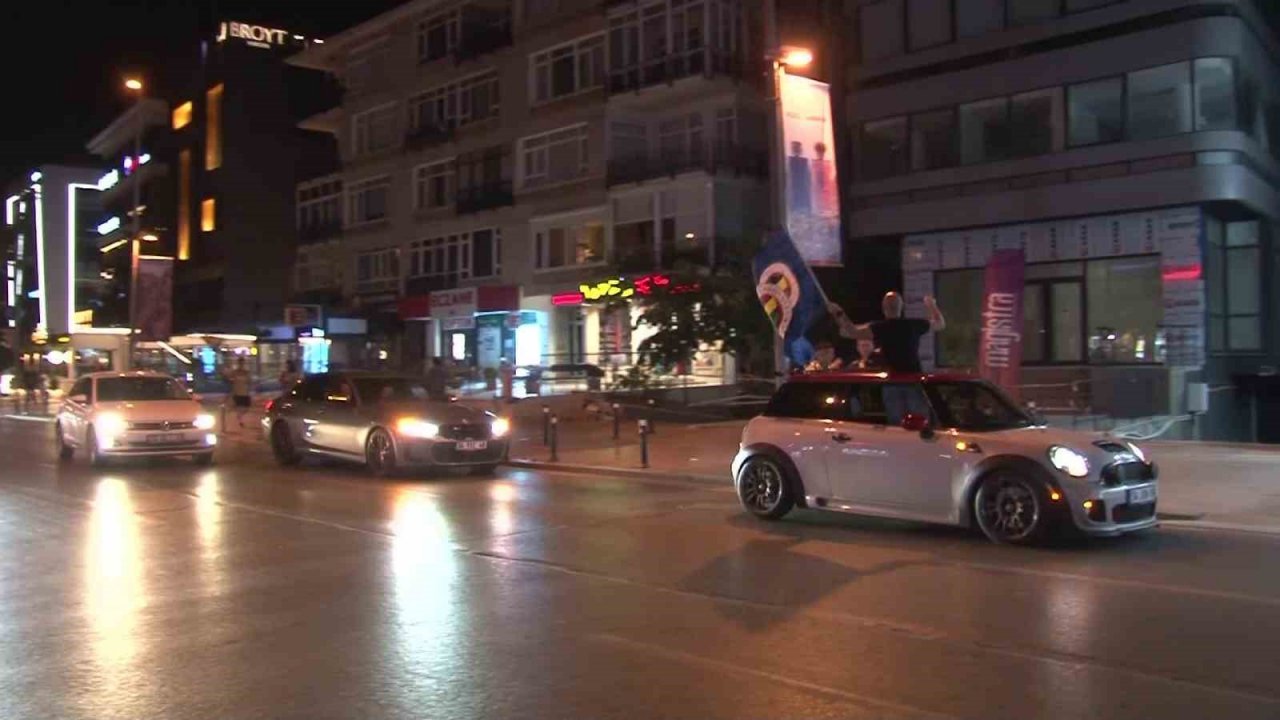 Bağdat Caddesi’nde kupa coşkusu