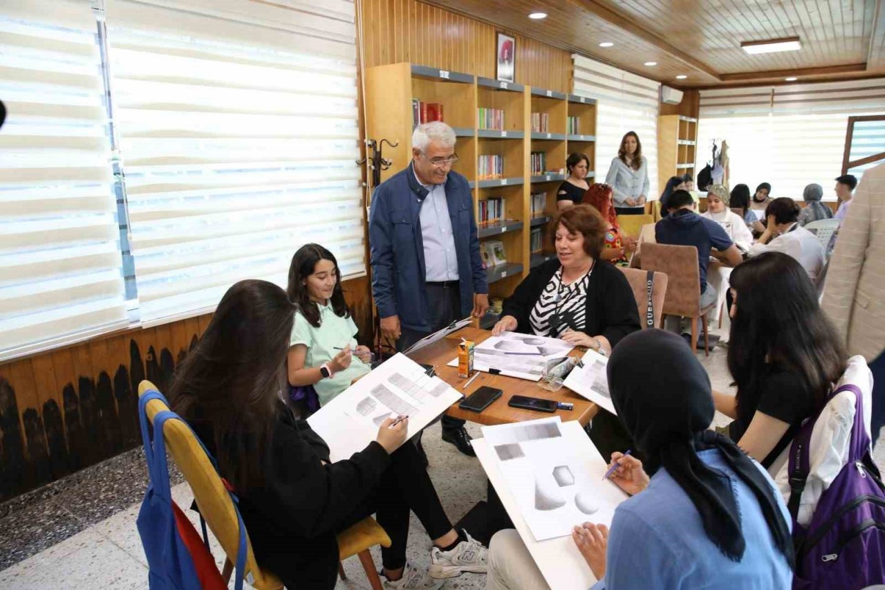 Battalgazi Belediyesi’nin resim kursuna yoğun ilgi