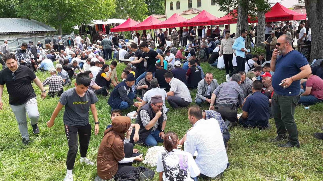 Hacet Bayramı’nda 350 kilogram et ve 400 kilogram bulgur pişirildi