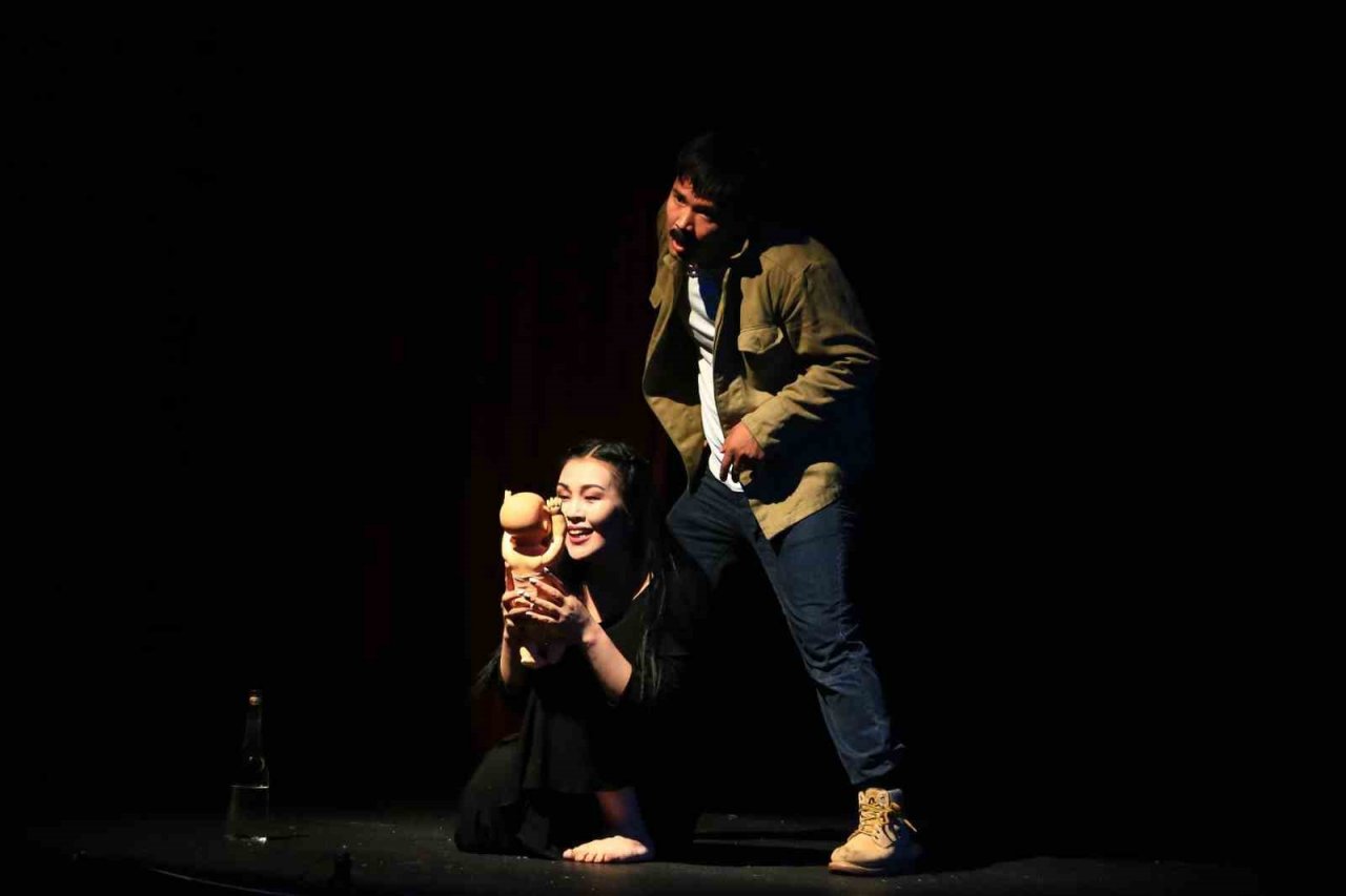 Denizlililer, Tiyatro Festivali’ne akın etti