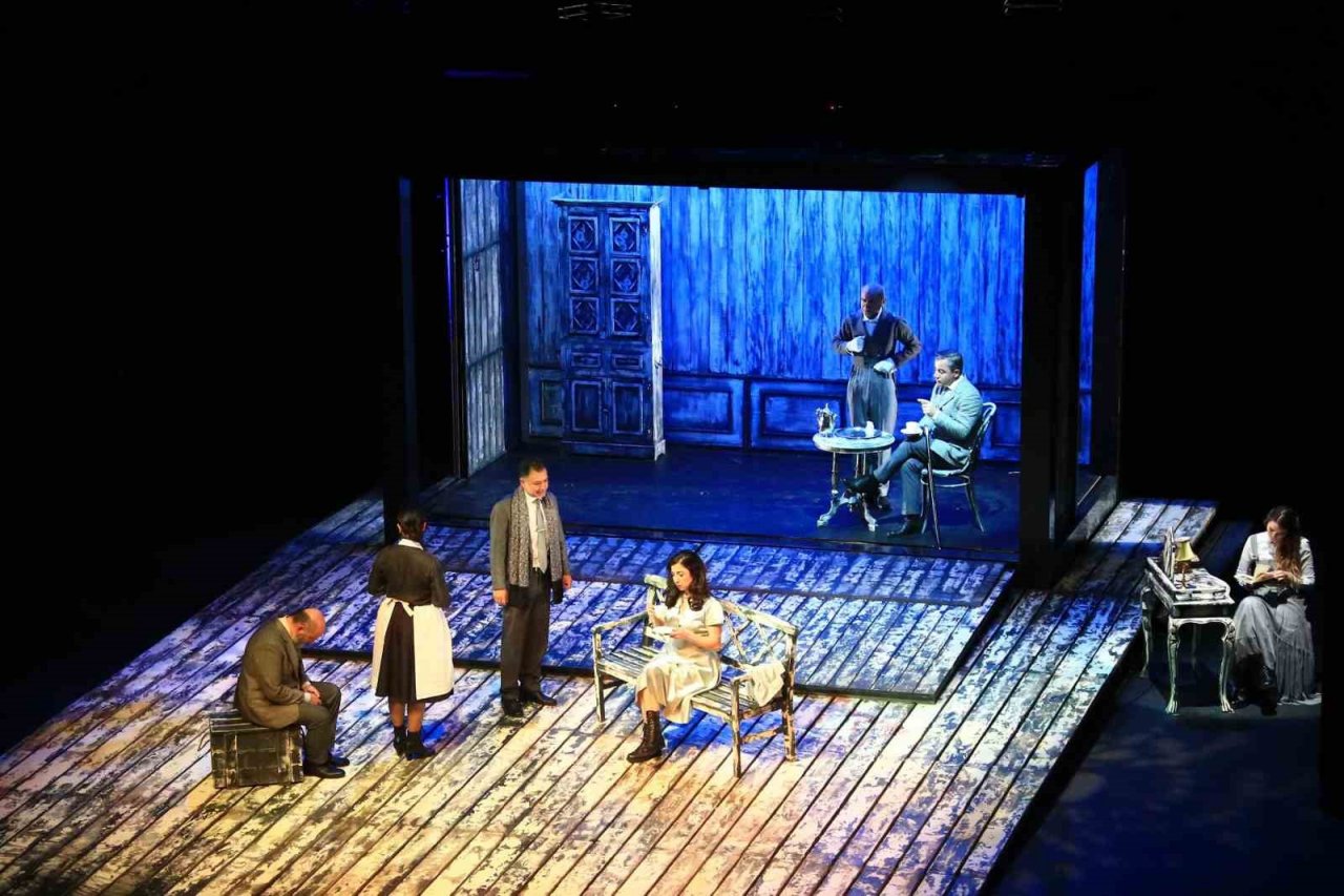 Denizlililer, Tiyatro Festivali’ne akın etti