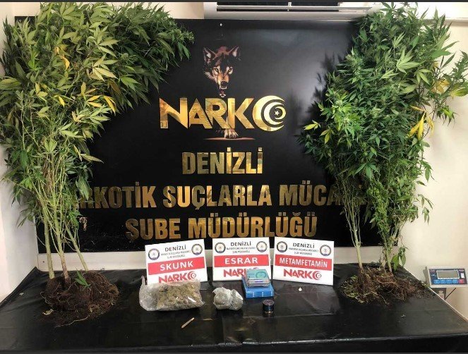 Uyuşturucu operasyonunda 12 şüpheli tutuklandı