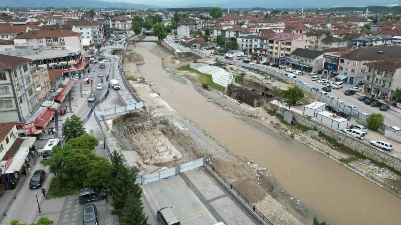 Yüzlerce yıl ayakta kalacak bir eser ortaya çıkıyor