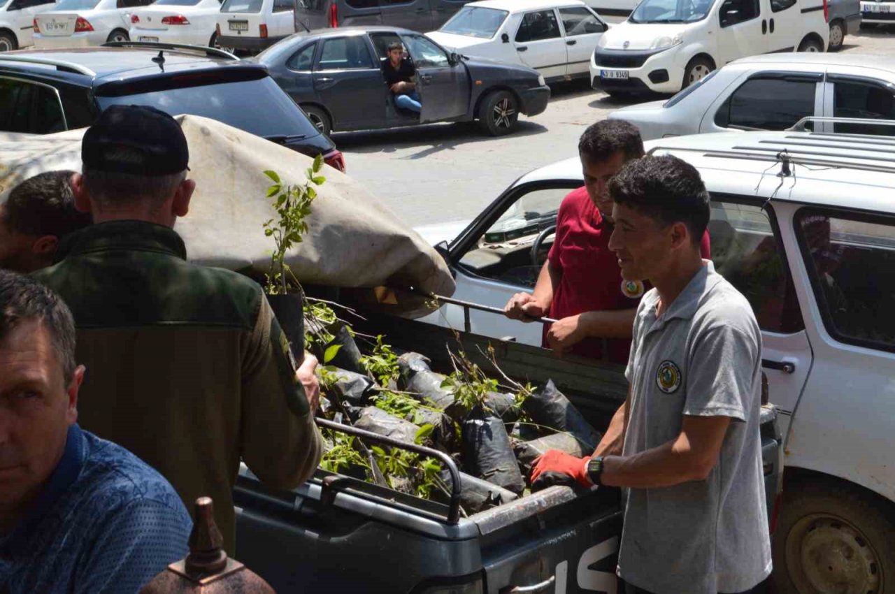 Tavşanlı’da bereket ve bolluk için kurban kesildi, dualar edildi