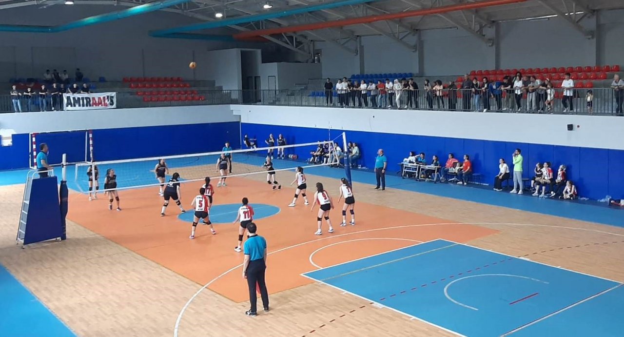 Voleybol gençlerde birinciler belli oldu