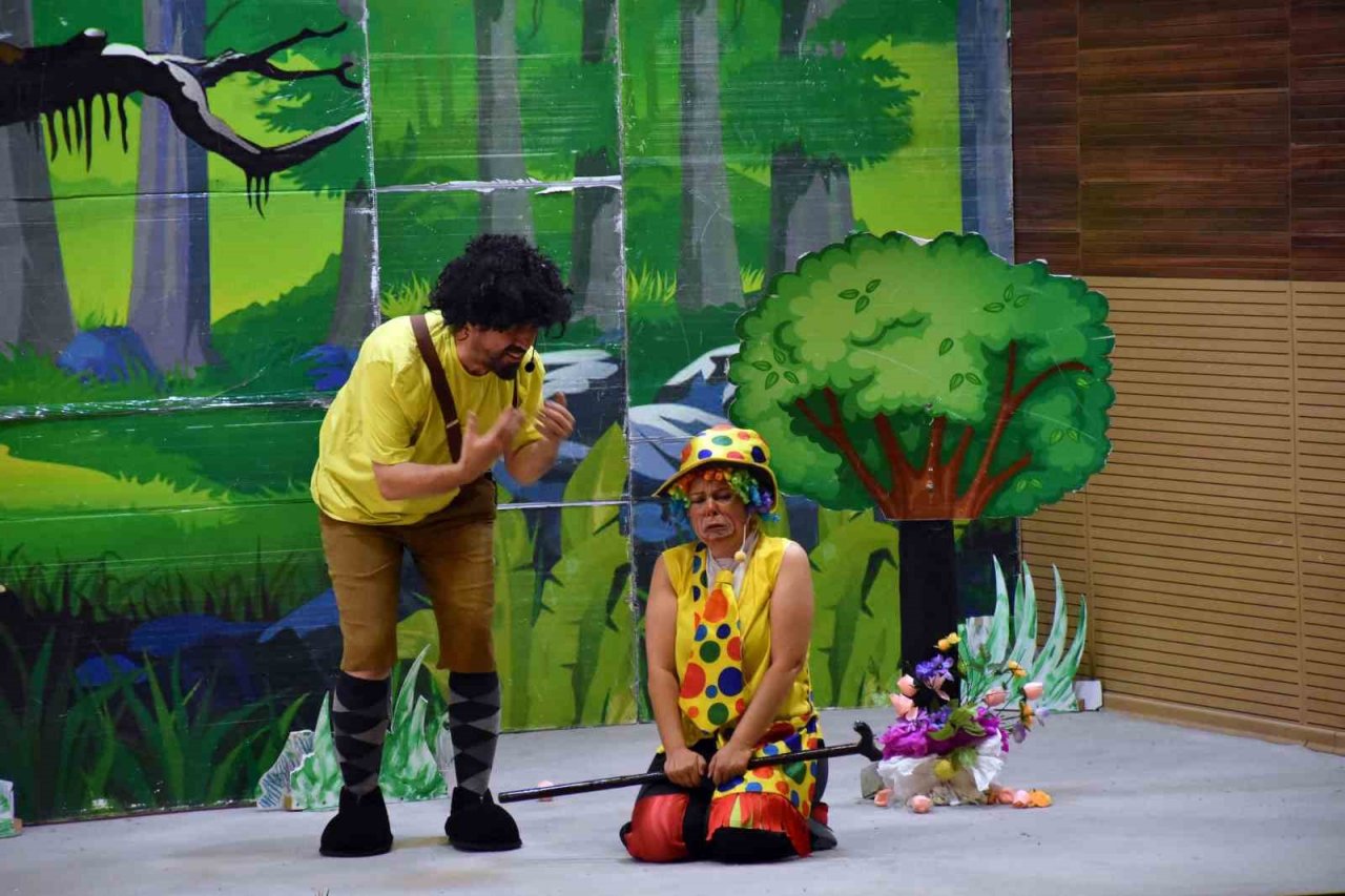 Çocukların karne hediyesi Başkan Öndeş’ten