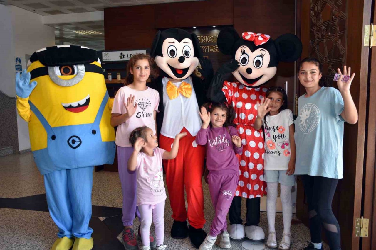 Çocukların karne hediyesi Başkan Öndeş’ten