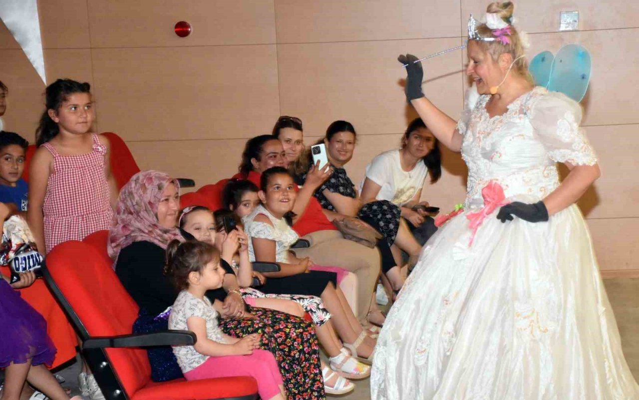 Çocukların karne hediyesi Başkan Öndeş’ten