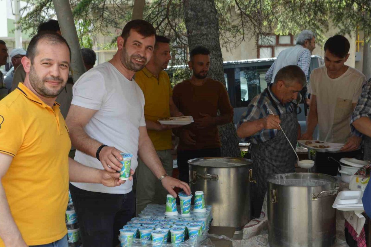 Tavşanlı’da bereket ve bolluk için kurban kesildi, dualar edildi