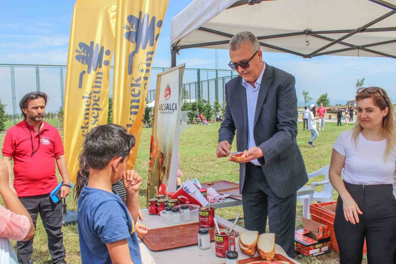 Karacabey’de Gençlik ve Spor Festivali büyük ilgi gördü