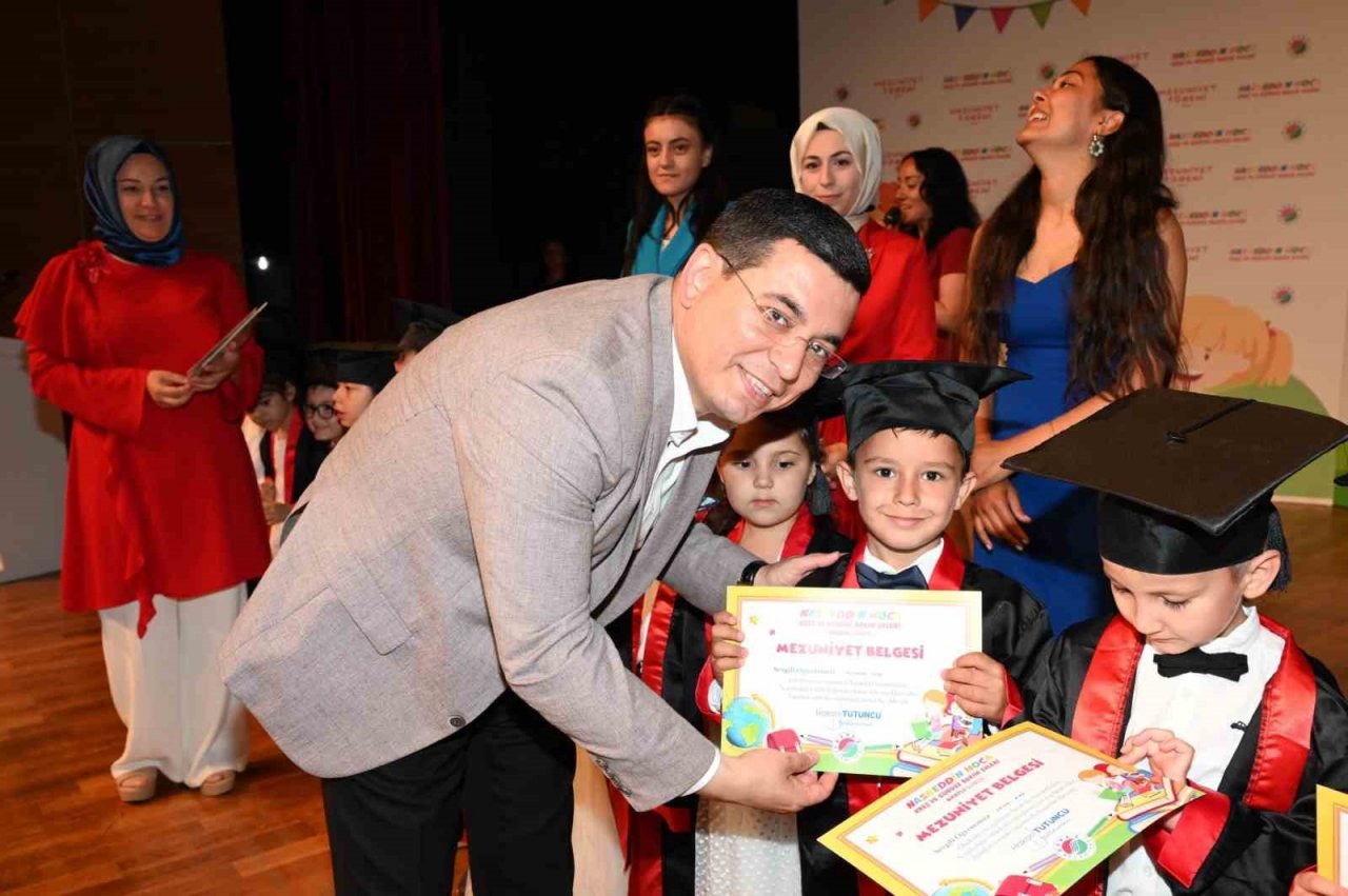 Kepez’in Nasreddin Hoca Kreşlerinde mezuniyet sevinci