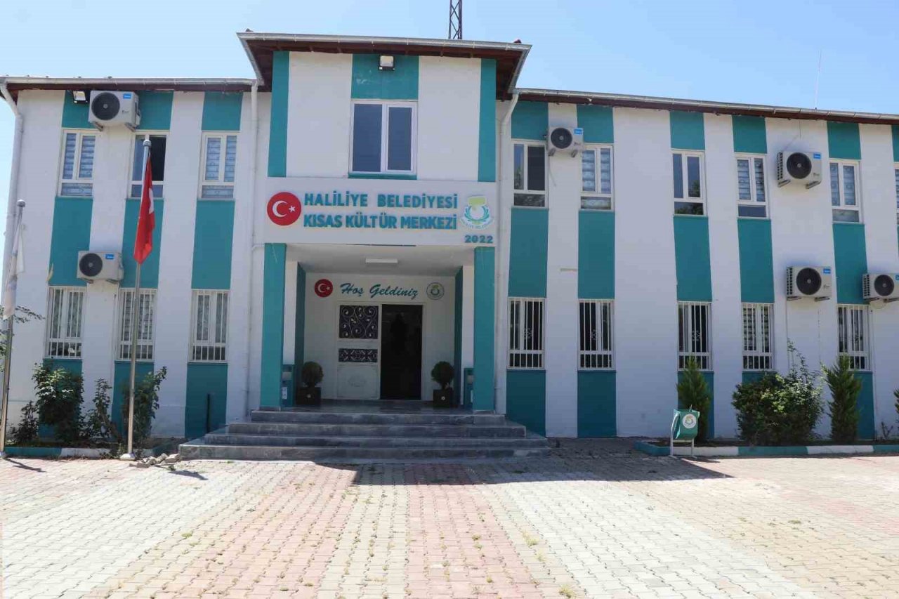 Yeni yapılan kültür merkezine yoğun ilgi