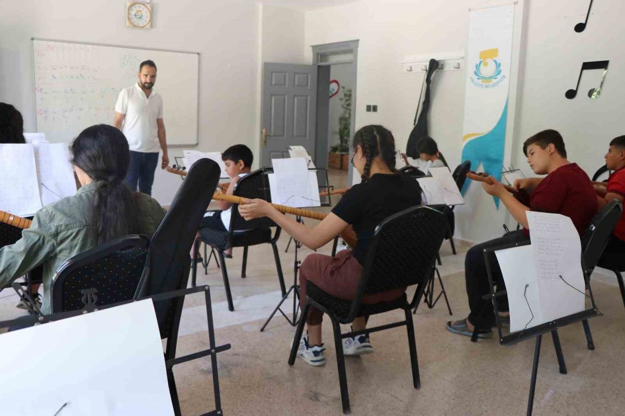 Yeni yapılan kültür merkezine yoğun ilgi