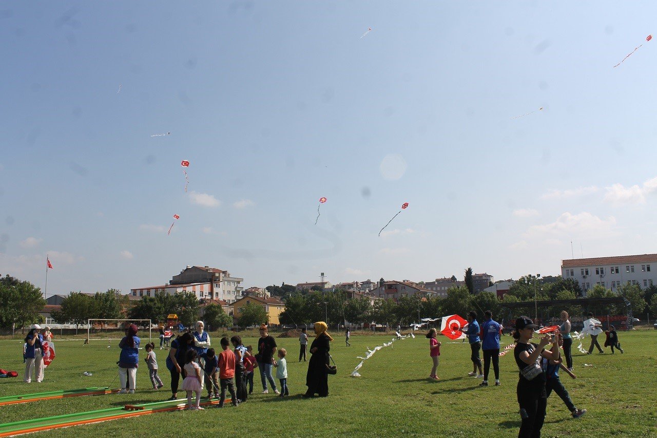 Manyas’ta uçurtma şenliği yapıldı