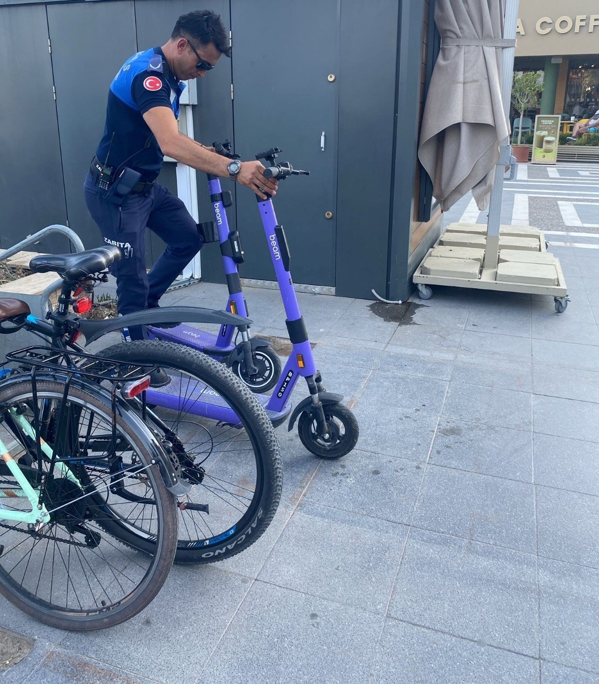 Marmaris’te zabıtadan scooter mesaisi