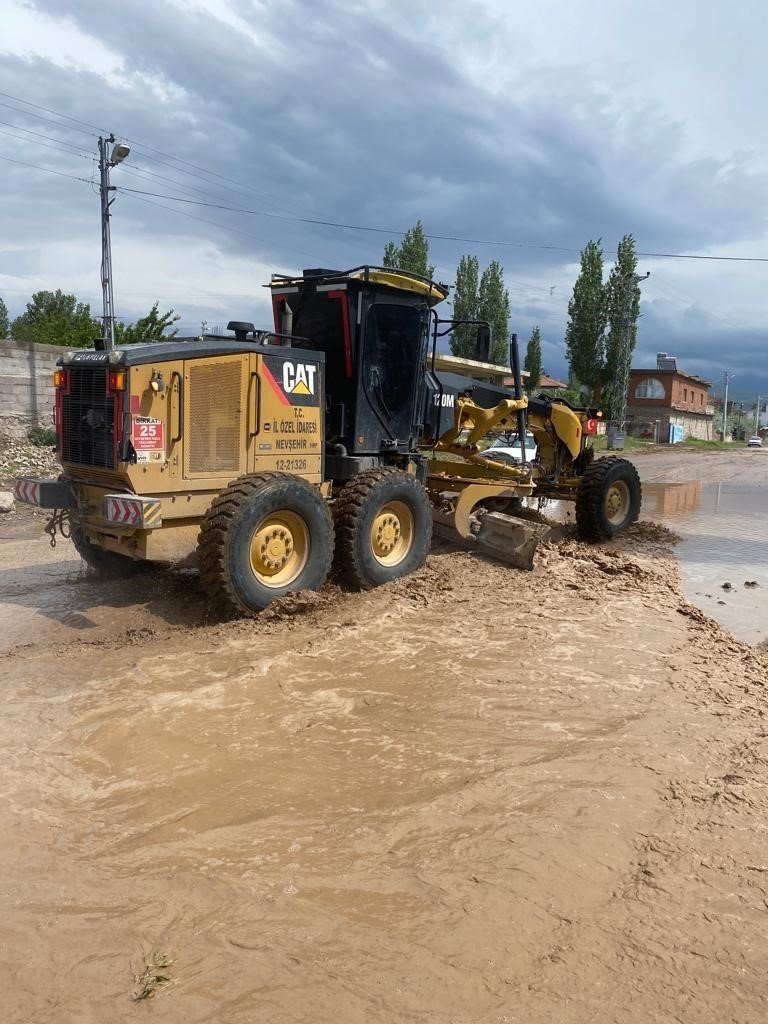 Nevşehir’de selin yaraları sarılıyor