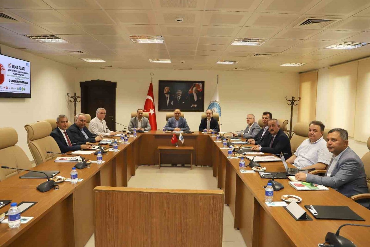 Uluslararası Niğde Elma Fuarı Yürütme Kurulu Toplantısı yapıldı