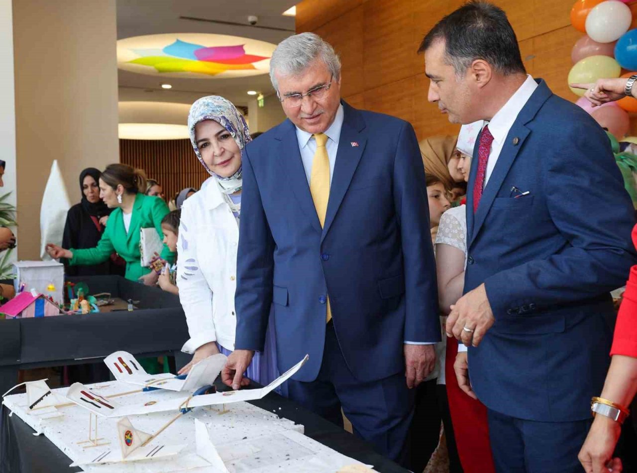 Miniklerin sevincine ortak olan Yüce’den mesaj: “Çocuk gülerse dünya güler”