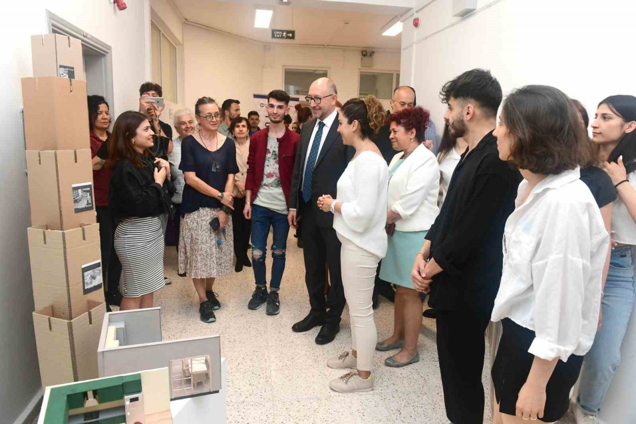 Engelliler Entegre Yüksekokulu’ndan “Yıl Sonu Sergisi”