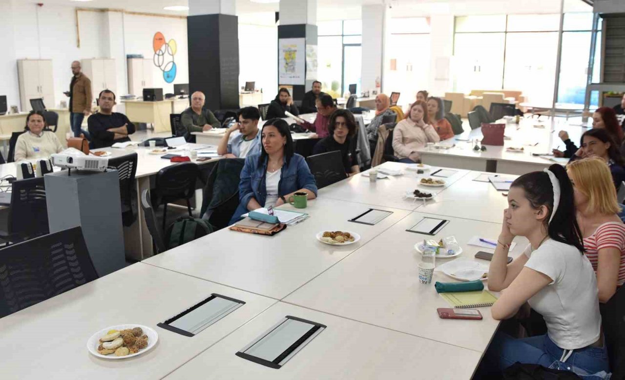 Senarist Karaüç’ten senaryo yazmayı öğrendiler