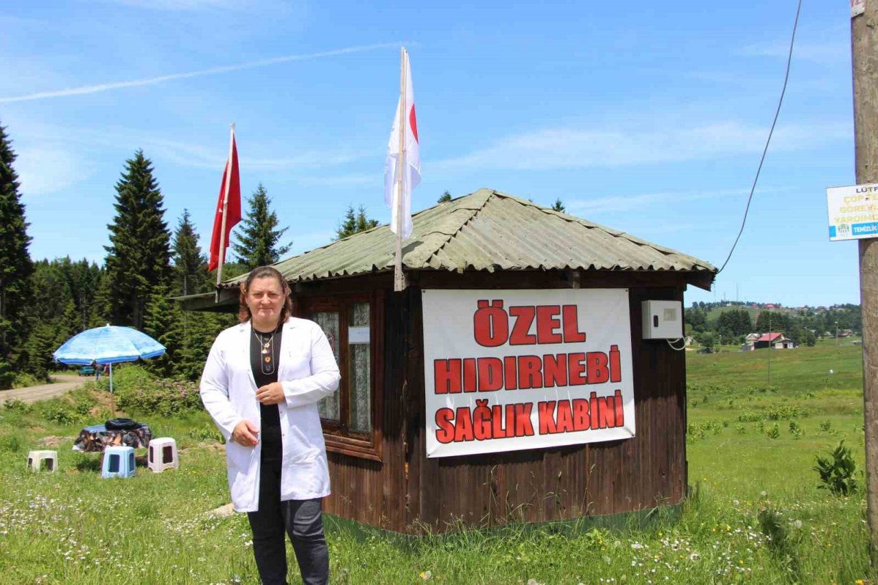 Babasını kaybettiği yaylada hastalara şifa oluyor