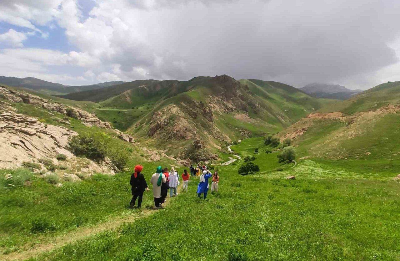 Kursiyerler Van’ı tanıtıyor