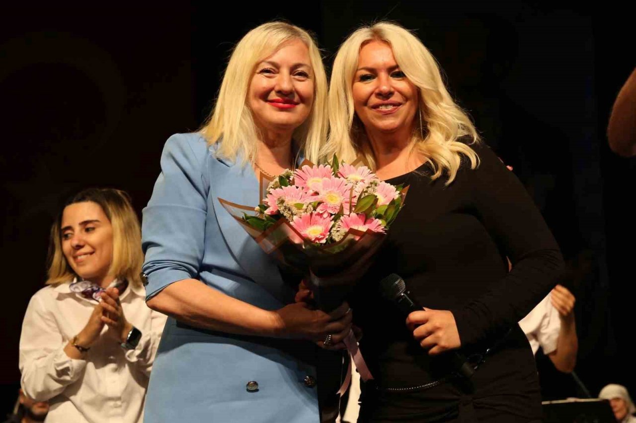 Bizim Ev katılımcılarından renkli gösteri