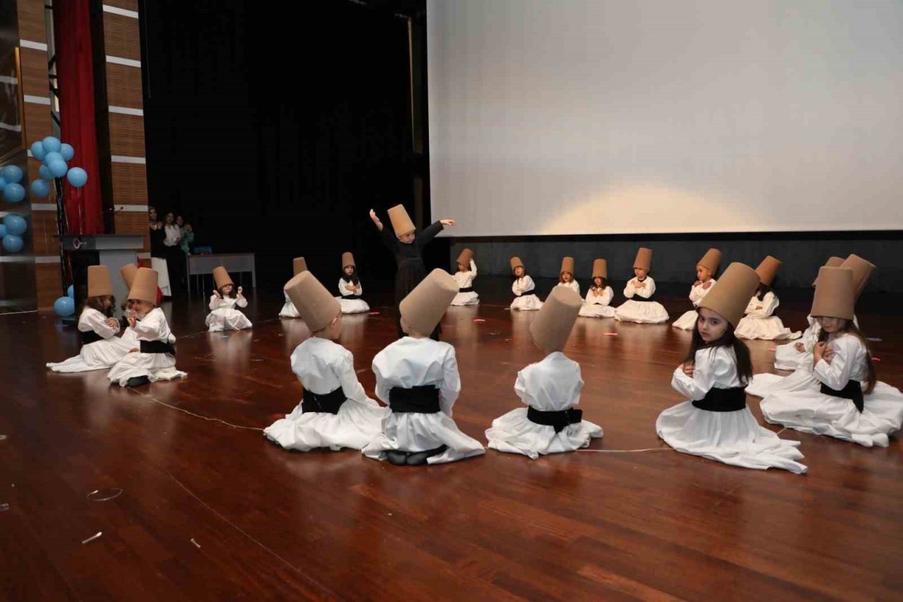Yozgat Belediyesi Gündüz Bakımevi ve Kreşi ilk mezunlarını verdi
