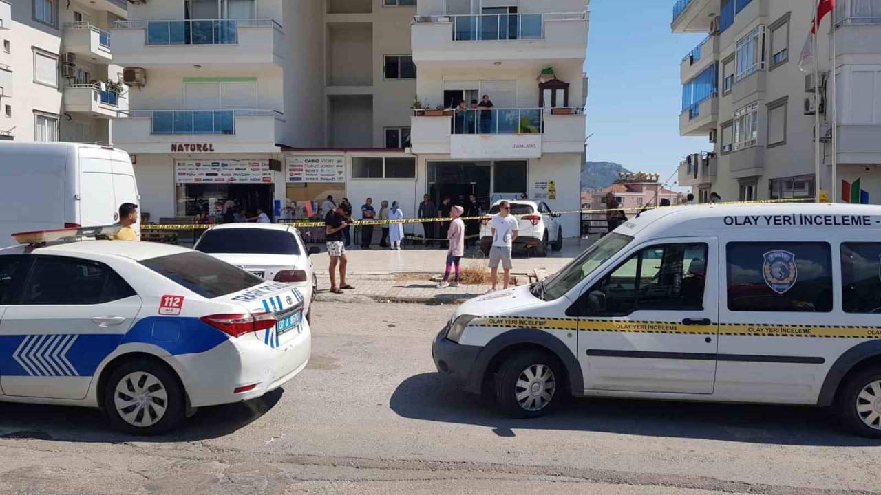 Antalya’da sağlık personeli koca, doktor karısını öldürüp intihar etti