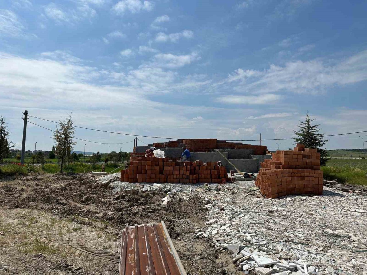 Altıntaş’ta Şelale Park yapım çalışmalarına başlandı