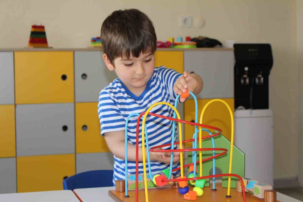 Finike Çocuk Kreşi ve Gündüz Bakımevi açıldı