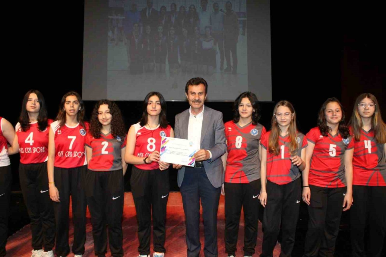 Aşık Veysel Sivas’ta anıldı